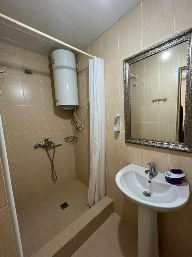 Guest House Esma Szuhumi Kültér fotó