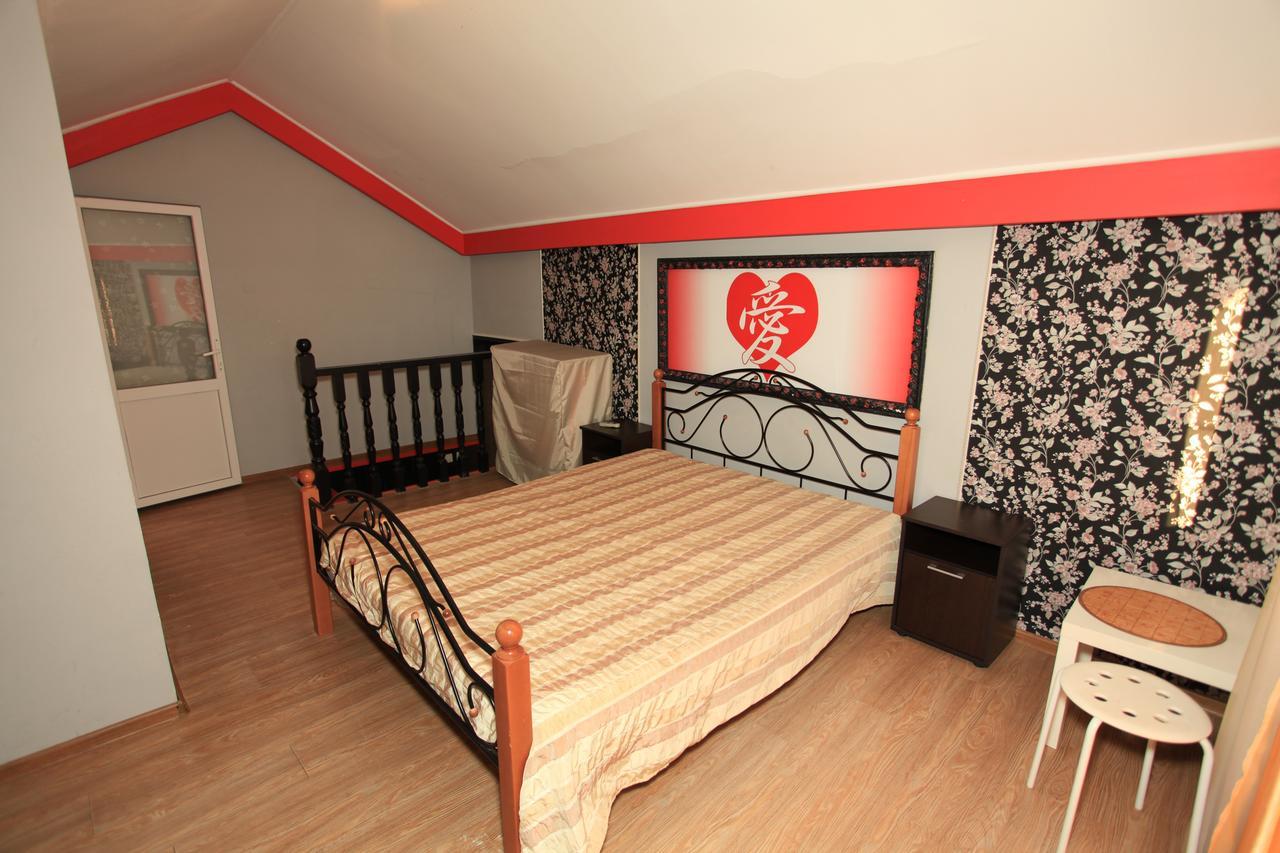 Guest House Esma Szuhumi Kültér fotó