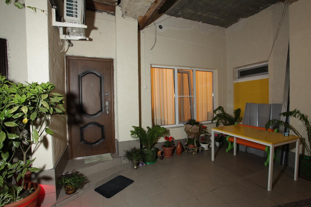 Guest House Esma Szuhumi Kültér fotó